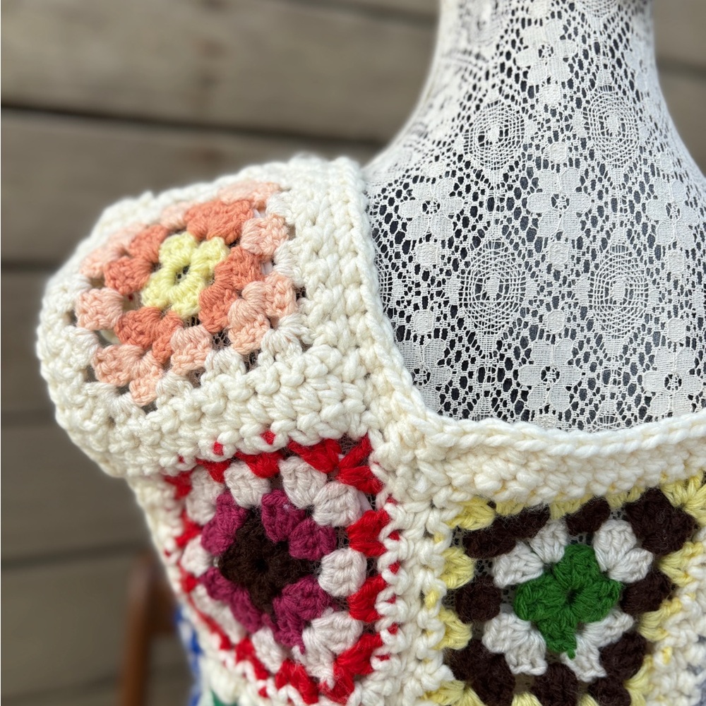 Boho Crochet Granny Square Vest – Handmade from Vintage Afghan - Picture 10 of 11